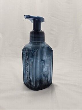 NWT Bath & Body Works Glass Gentle Foaming Hand Soap Dispenser Blue for 10oz